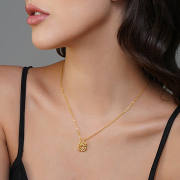 Magnetic folding Heart Shaped Four leaf Clover Necklace Design 2 in 1