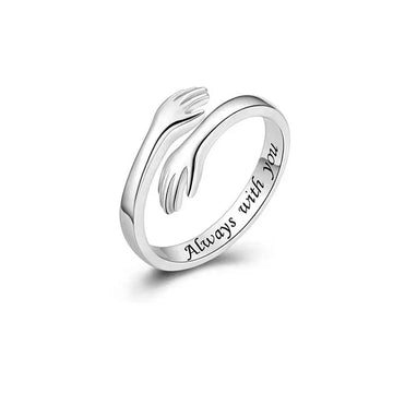 Giva silver hug ring 
