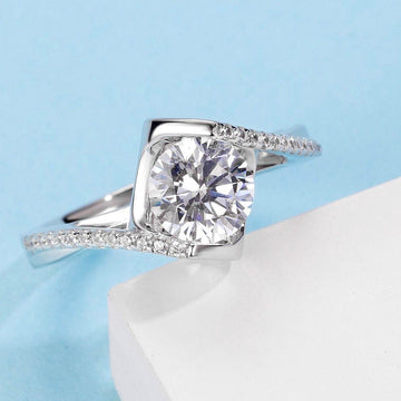 Luna Spark Ring